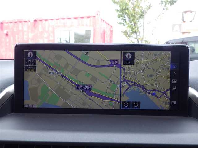 レクサス ＮＸ 300 Fスポーツ 千葉県 2018(平30)年 4万km ホワイトノーヴァガラスフレーク 235/55R18/Lexus Safety System+/・プリクラッシュセーフティ/・レーンディパーチャーアラート/・オートハイビーム/・レーダークルーズコントロール/・ブラインドスポットモニター/パワーバックドア/レザーシート/前席パワーシート/エアシート/シートヒーター/純正SDナビ/地デジTV/【DVD/CD再生機能　Bluetooth接続】/パノラミックビューモニター/ドライブレコーダー（前後撮影）/革巻きステアリング/ステアリングスイッチ/ステアリングヒーター/ETC（2.0）/LEDヘッドライト/ウインカーミラー/クリアランスソナー/純正18インチアルミホイル/サイド/カーテンエアバッグ/スマートキー