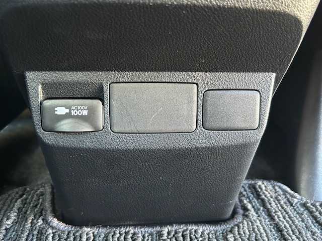 トヨタ アルファード S タイプゴールド 新潟県 2021(令3)年 6.6万km スパークリングブラックパールクリスタルシャイン 4WD/ワンオーナー/寒冷地仕様/純正メモリナビ/(AM/FM/Bluetooth/Miracast)/両側パワースライドドア/バックカメラ/三眼LEDヘッドライト/トヨタセーフティーセンス/レーダクルーズコントロール/レーンキープアシスト/パワーバックドア/ビルトインETC2.0/プッシュスタート/スマートキー/スペアキー/純正18インチアルミホイール/AW付スタッドレス車載/取扱説明書