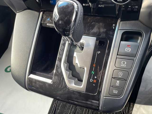 トヨタ アルファード S タイプゴールド 新潟県 2021(令3)年 6.6万km スパークリングブラックパールクリスタルシャイン 4WD/ワンオーナー/寒冷地仕様/純正メモリナビ/(AM/FM/Bluetooth/Miracast)/両側パワースライドドア/バックカメラ/三眼LEDヘッドライト/トヨタセーフティーセンス/レーダクルーズコントロール/レーンキープアシスト/パワーバックドア/ビルトインETC2.0/プッシュスタート/スマートキー/スペアキー/純正18インチアルミホイール/AW付スタッドレス車載/取扱説明書