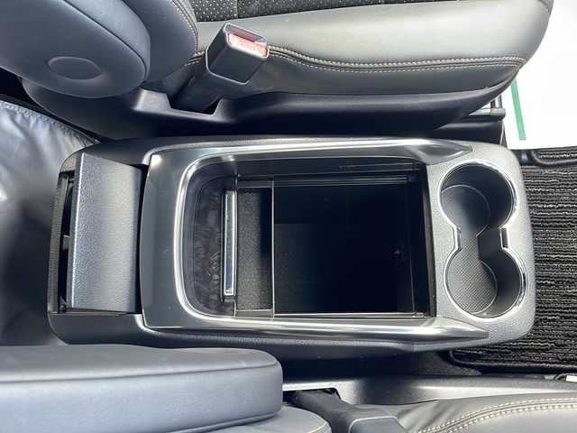 トヨタ アルファード S タイプゴールド 新潟県 2021(令3)年 6.6万km スパークリングブラックパールクリスタルシャイン 4WD/ワンオーナー/寒冷地仕様/純正メモリナビ/(AM/FM/Bluetooth/Miracast)/両側パワースライドドア/バックカメラ/三眼LEDヘッドライト/トヨタセーフティーセンス/レーダクルーズコントロール/レーンキープアシスト/パワーバックドア/ビルトインETC2.0/プッシュスタート/スマートキー/スペアキー/純正18インチアルミホイール/AW付スタッドレス車載/取扱説明書