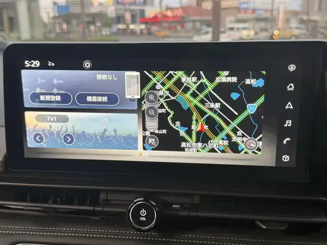 日産 セレナ e－パワー ハイウェイスター V 香川県 2024(令6)年 2.9万km プリズムホワイト ワンオーナー/メーカーナビ/フルセグ/アラウンドビューモニター/純正フリップダウンモニター/プロパイロット/純正フロントスポイラー/両側パワースライドドア/ハンズフリーパワースライドドア/純正16インチアルミホイール/ステアリングヒーター/シートバックテーブル/ロールサンシェード/コーナーセンサー/LEDヘッドライト/置くだけ充電/100V充電/ETC2.0/BSM