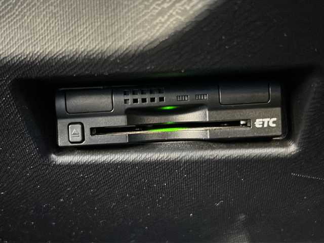 トヨタ アクア S 岐阜県 2015(平27)年 5.2万km ディープアメジストマイカメタリック 純正ナビ/ワンセグTV/AM/FM/SD/BT/バックカメラ/ビルトインETC/ドライブレコーダー/シートヒーター(前席)/横滑り防止装置/スマートキー/プッシュスタート/純正フロアマット/ドアバイザー/ECO/EVモード