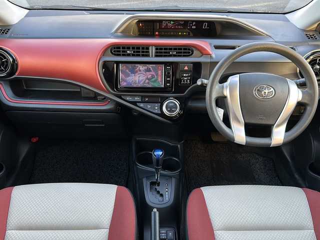 トヨタ アクア S 岐阜県 2015(平27)年 5.2万km ディープアメジストマイカメタリック 純正ナビ/ワンセグTV/AM/FM/SD/BT/バックカメラ/ビルトインETC/ドライブレコーダー/シートヒーター(前席)/横滑り防止装置/スマートキー/プッシュスタート/純正フロアマット/ドアバイザー/ECO/EVモード