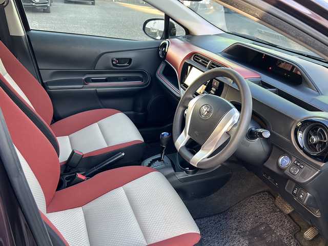 トヨタ アクア S 岐阜県 2015(平27)年 5.2万km ディープアメジストマイカメタリック 純正ナビ/ワンセグTV/AM/FM/SD/BT/バックカメラ/ビルトインETC/ドライブレコーダー/シートヒーター(前席)/横滑り防止装置/スマートキー/プッシュスタート/純正フロアマット/ドアバイザー/ECO/EVモード