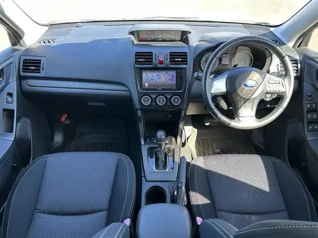 スバル フォレスター 2．0i－L アイサイト 鹿児島県 2013(平25)年 7.5万km サテンホワイトパール 社外ナビ/　　CD/DVD/BT/フルセグ/バックカメラ/クルーズコントロール/LEDヘッドライト/純正17インチアルミホイール/ステアリングスイッチ/アイドリングストップ/スマートキー/社外ビルトインETC/オートエアコン