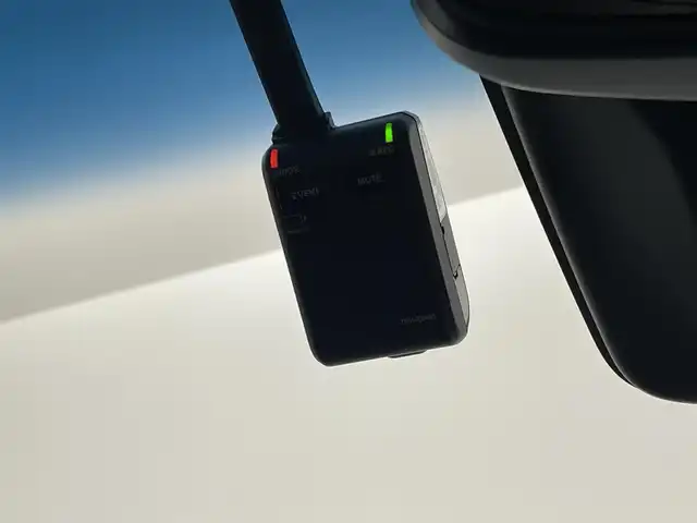 ホンダ オデッセイ ハイブリッド e:HEVアブソルート EXブラックED 埼玉県 2025(令7)年 0.5万km プラチナホワイトパール ホンダセンシング/純正11.4インチHondaCONNECTナビ/ フルセグ CD DVD Bluetooth AppleCarPlay/マルチビューカメラシステム/純正15.6インチリア席モニター/CMBS（衝突軽減ブレーキシステム）/前後誤発進抑制機能/路外逸脱抑制機能/LKAS（車線維持支援システム）/ACC（アダプティブクルーズコントロール）/オートハイビーム/パーキングセンサーシステム/後退出庫サポート/ブラインドスポットインフォメーション/純正11.4インチHondaCONNECTナビ/ フルセグ CD DVD Bluetooth AppleCarPlay/マルチビューカメラシステム/純正15.6インチリア席モニター/ワイヤレス充電器/本革シート/前席パワーシート/前席2列目シートヒーター/ハンズフリーアクセスパワーテールゲート/両側パワースライドドア/本革巻きステアリング/ステアリングリモコン/パドルシフト/電子パーキングブレーキ/オートブレーキホールド/LEDオートライト/純正無限18インチアルミ/純正無限フロアマット/ビルトインETC2.0/前後ドラレコ