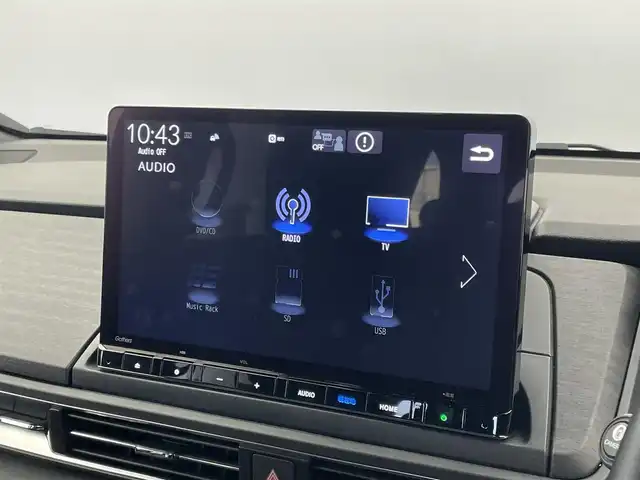 ホンダ オデッセイ ハイブリッド e:HEVアブソルート EXブラックED 埼玉県 2025(令7)年 0.5万km プラチナホワイトパール ホンダセンシング/純正11.4インチHondaCONNECTナビ/ フルセグ CD DVD Bluetooth AppleCarPlay/マルチビューカメラシステム/純正15.6インチリア席モニター/CMBS（衝突軽減ブレーキシステム）/前後誤発進抑制機能/路外逸脱抑制機能/LKAS（車線維持支援システム）/ACC（アダプティブクルーズコントロール）/オートハイビーム/パーキングセンサーシステム/後退出庫サポート/ブラインドスポットインフォメーション/純正11.4インチHondaCONNECTナビ/ フルセグ CD DVD Bluetooth AppleCarPlay/マルチビューカメラシステム/純正15.6インチリア席モニター/ワイヤレス充電器/本革シート/前席パワーシート/前席2列目シートヒーター/ハンズフリーアクセスパワーテールゲート/両側パワースライドドア/本革巻きステアリング/ステアリングリモコン/パドルシフト/電子パーキングブレーキ/オートブレーキホールド/LEDオートライト/純正無限18インチアルミ/純正無限フロアマット/ビルトインETC2.0/前後ドラレコ