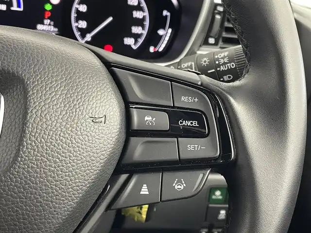 ホンダ オデッセイ ハイブリッド e:HEVアブソルート EXブラックED 埼玉県 2025(令7)年 0.5万km プラチナホワイトパール ホンダセンシング/純正11.4インチHondaCONNECTナビ/ フルセグ CD DVD Bluetooth AppleCarPlay/マルチビューカメラシステム/純正15.6インチリア席モニター/CMBS（衝突軽減ブレーキシステム）/前後誤発進抑制機能/路外逸脱抑制機能/LKAS（車線維持支援システム）/ACC（アダプティブクルーズコントロール）/オートハイビーム/パーキングセンサーシステム/後退出庫サポート/ブラインドスポットインフォメーション/純正11.4インチHondaCONNECTナビ/ フルセグ CD DVD Bluetooth AppleCarPlay/マルチビューカメラシステム/純正15.6インチリア席モニター/ワイヤレス充電器/本革シート/前席パワーシート/前席2列目シートヒーター/ハンズフリーアクセスパワーテールゲート/両側パワースライドドア/本革巻きステアリング/ステアリングリモコン/パドルシフト/電子パーキングブレーキ/オートブレーキホールド/LEDオートライト/純正無限18インチアルミ/純正無限フロアマット/ビルトインETC2.0/前後ドラレコ