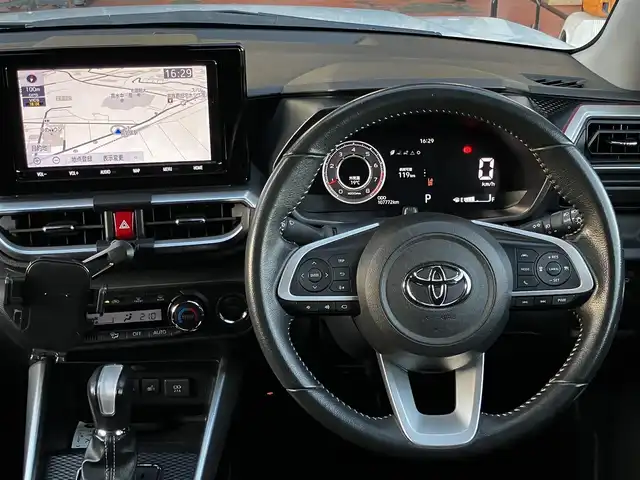 トヨタ ライズ Z 山口県 2020(令2)年 10.8万km シャイニングホワイトパール 純正9インチメモリーナビ＆/パノラミックビューカメラ＆/フルセグTV/モデリスタエアロ/純正フロアマット/純正ドアバイザー/純正LEDヘッドライト/純正フォグ（前後）/純正17インチアルミ/オートライト/フロントシートヒーター/ビルトインETC