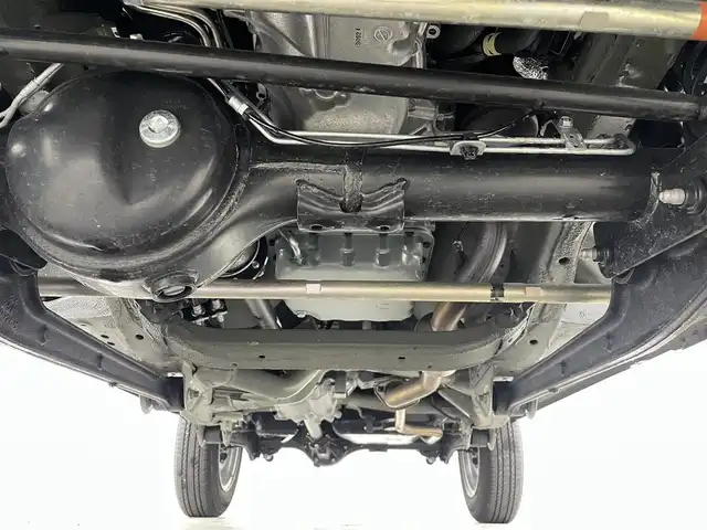 スズキ ジムニー XC 福島県 2024(令6)年 0.8万km ジャングルグリーン スズキ セーフティ サポート/・衝突被害軽減ブレーキ　/・誤発進抑制機能　/・車線逸脱警報機能　/・ふらつき警報機能　/・先行車発進お知らせ機能　/・ハイビームアシスト　/・アダプティブクルーズコントロール　/・標識認識機能　/社外ナビゲーション/・Bluetooth/TV/SD/AM・FM/CD/DVD/・バックカメラ/革巻きステアリング/・ステアリングスイッチ/シートヒーター/プッシュスタート/・スマートキー/LEDライト/・フォグライト/・オートライト/・オートハイビーム/純正フロアマット/ドアバイザー