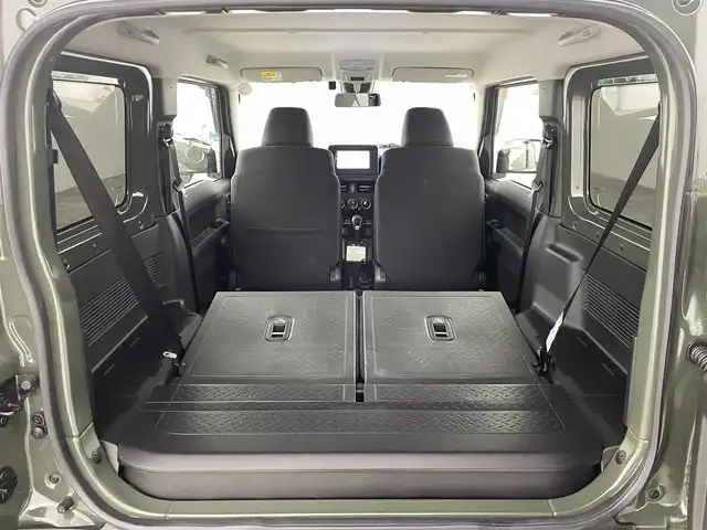 スズキ ジムニー XC 福島県 2024(令6)年 0.8万km ジャングルグリーン スズキ セーフティ サポート/・衝突被害軽減ブレーキ　/・誤発進抑制機能　/・車線逸脱警報機能　/・ふらつき警報機能　/・先行車発進お知らせ機能　/・ハイビームアシスト　/・アダプティブクルーズコントロール　/・標識認識機能　/社外ナビゲーション/・Bluetooth/TV/SD/AM・FM/CD/DVD/・バックカメラ/革巻きステアリング/・ステアリングスイッチ/シートヒーター/プッシュスタート/・スマートキー/LEDライト/・フォグライト/・オートライト/・オートハイビーム/純正フロアマット/ドアバイザー