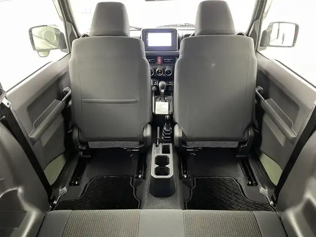 スズキ ジムニー XC 福島県 2024(令6)年 0.8万km ジャングルグリーン スズキ セーフティ サポート/・衝突被害軽減ブレーキ　/・誤発進抑制機能　/・車線逸脱警報機能　/・ふらつき警報機能　/・先行車発進お知らせ機能　/・ハイビームアシスト　/・アダプティブクルーズコントロール　/・標識認識機能　/社外ナビゲーション/・Bluetooth/TV/SD/AM・FM/CD/DVD/・バックカメラ/革巻きステアリング/・ステアリングスイッチ/シートヒーター/プッシュスタート/・スマートキー/LEDライト/・フォグライト/・オートライト/・オートハイビーム/純正フロアマット/ドアバイザー