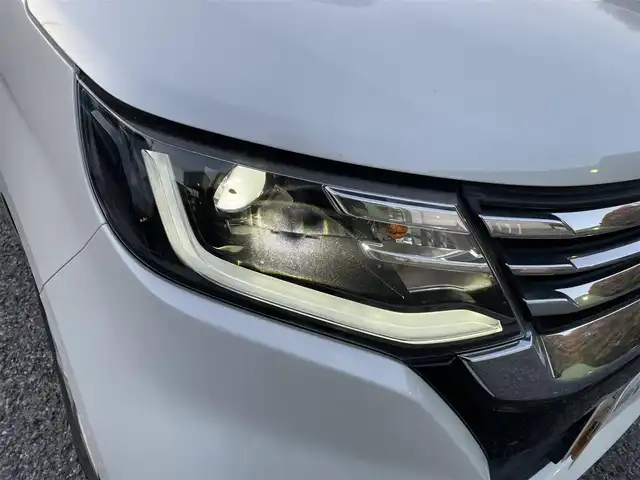 スズキ ソリオ HV MX 埼玉県 2020(令2)年 1.3万km ピュアホワイトP 衝突軽減ブレーキ/レーダークルーズコントロール/前席シートヒーター/LEDヘッドライト/クリアランスソナー/純正15インチアルミ/左パワースライドドア/プッシュスタート/スマートキー/走行１２９３３キロ/保証書付整備手帳/取扱説明書