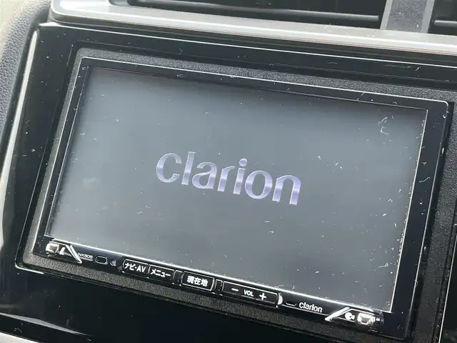 ホンダ フィット 13G Fパッケージ 秋田県 2016(平28)年 6.7万km クリスタルブラックパール 社外ナビ/フルセグ/４WD/スマートキー/ETC/アイドリングストップ/プッシュスタート/純正フロアマット/純正ドアバイザー/寒冷地仕様/パワーステアリング/パワーウィンドウ/オートエアコン/オートライト/横滑り防止/電動格納ウィンカーミラー/保証書/取扱説明書/記録簿