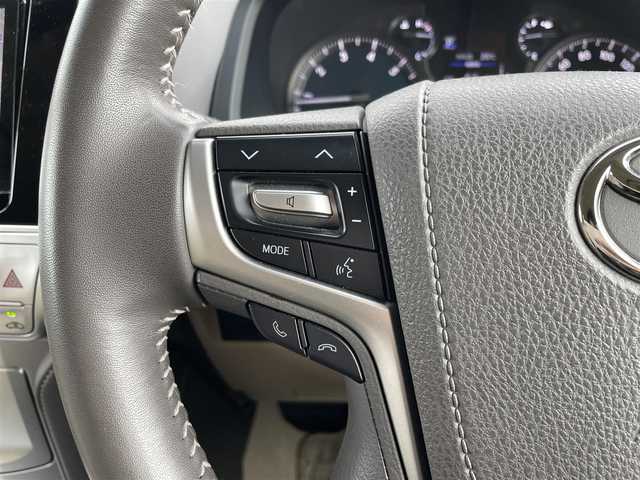 トヨタ ランドクルーザー プラド TX Lパッケージ 福岡県 2020(令2)年 2.7万km ブラック 純正9インチナビ/トヨタセーフティセンス/レザーシート/シートーター、シートクーラー/パワーシート/ビルトインETC/追従式クルコン/サイドバイザー/純正アルミホイール（トヨタ）/電動格納サードシート/オートハイビーム/T-connect /フォグライト/純正フロアマット/BT/HDMI/セカンドスタート