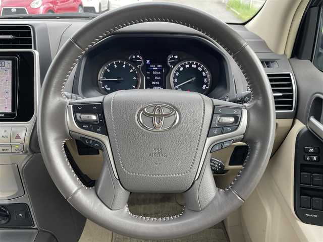 トヨタ ランドクルーザー プラド TX Lパッケージ 福岡県 2020(令2)年 2.7万km ブラック 純正9インチナビ/トヨタセーフティセンス/レザーシート/シートーター、シートクーラー/パワーシート/ビルトインETC/追従式クルコン/サイドバイザー/純正アルミホイール（トヨタ）/電動格納サードシート/オートハイビーム/T-connect /フォグライト/純正フロアマット/BT/HDMI/セカンドスタート