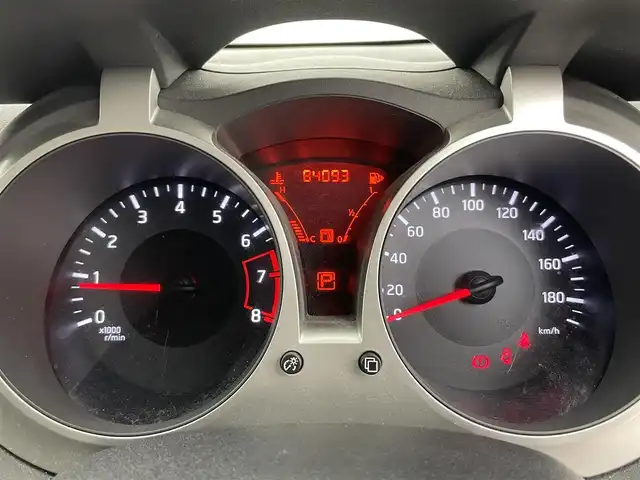 日産 ジューク 15RX 富山県 2014(平26)年 8.4万km ラディアントレッド 社外ナビ（MDV-S708W）/　ーーCD、DVD、bluetooth/フルセグTV/バックカメラ/前ドラレコ（SN-ST5200）/スマートキー＋プッシュスタート/社外マット・純正バイザー/オートライト///