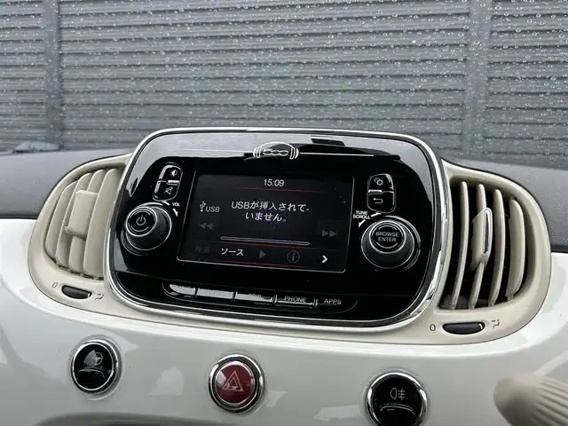 フィアット ５００ 1．2 ポップ 茨城県 2018(平30)年 3.9万km ボサノバホワイト 純正オーディオディスプレイ　/Ｂｌｕｅｔｏｏｔｈ　/ＵＳＢ　/ＡＵＸ　/ＥＴＣ　/ステアリングスイッチ　/禁煙車