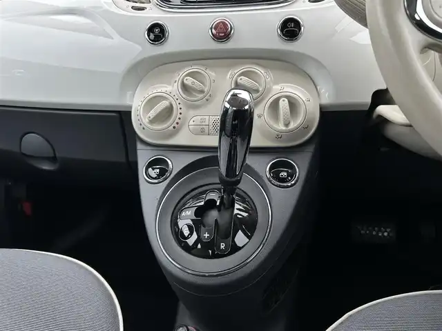 フィアット ５００ 1．2 ポップ 茨城県 2018(平30)年 3.9万km ボサノバホワイト 純正オーディオディスプレイ　/Ｂｌｕｅｔｏｏｔｈ　/ＵＳＢ　/ＡＵＸ　/ＥＴＣ　/ステアリングスイッチ　/禁煙車