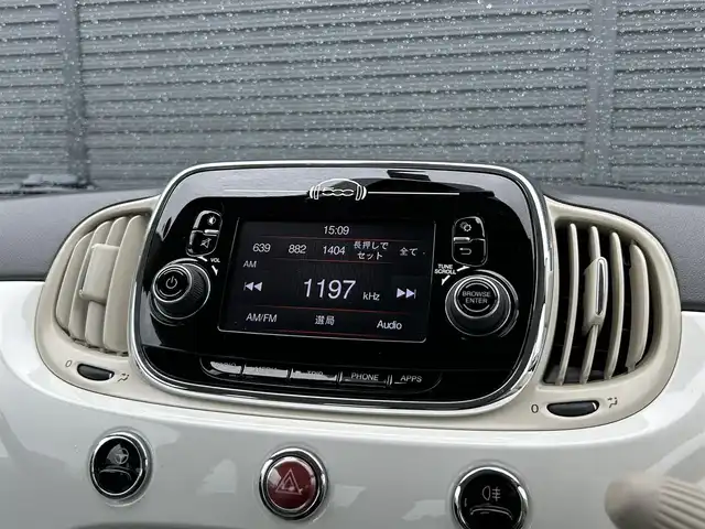 フィアット ５００ 1．2 ポップ 茨城県 2018(平30)年 3.9万km ボサノバホワイト 純正オーディオディスプレイ　/Ｂｌｕｅｔｏｏｔｈ　/ＵＳＢ　/ＡＵＸ　/ＥＴＣ　/ステアリングスイッチ　/禁煙車
