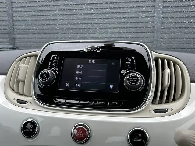 フィアット ５００ 1．2 ポップ 茨城県 2018(平30)年 3.9万km ボサノバホワイト 純正オーディオディスプレイ　/Ｂｌｕｅｔｏｏｔｈ　/ＵＳＢ　/ＡＵＸ　/ＥＴＣ　/ステアリングスイッチ　/禁煙車