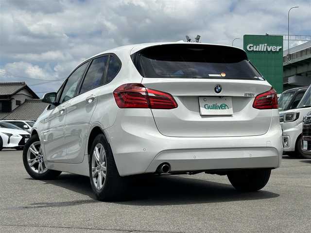 ＢＭＷ ２１８ｉ アクティブツアラー 愛知県 2016(平28)年 1.6万km アルピンホワイトⅢ 純正ナビ/（FM/AM/BT/CD/USB)/プッシュスタート/アイドリングストップ/クリアランスソナー/バックカメラ/パワーバックドア/ETC/LEDヘッドライト/純正16インチAW/スマートキー/スペアキー/フロアマット