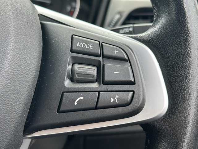 ＢＭＷ ２１８ｉ アクティブツアラー 愛知県 2016(平28)年 1.6万km アルピンホワイトⅢ 純正ナビ/（FM/AM/BT/CD/USB)/プッシュスタート/アイドリングストップ/クリアランスソナー/バックカメラ/パワーバックドア/ETC/LEDヘッドライト/純正16インチAW/スマートキー/スペアキー/フロアマット