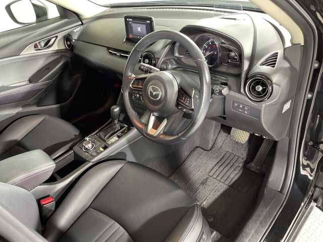 マツダ ＣＸ－３ 20SプロアクティブSパッケージ 神奈川県 2018(平30)年 6.2万km ジェットブラックマイカ 純正7型SDナビゲーション/AM FM CD DVD フルセグ Bluetooth/360°ビューモニター/レーダークルーズコントロール/レーンキープアシスト/スマートブレーキサポート/前後コーナーセンサー/パドルシフト/ステアリングヒーター/ステアリングリモコン/ハーフレザーシート/前席シートヒーター/前方ドライブレコーダー/ビルトインETC/LEDヘッドライト/オートライト/フォグランプ/純正18インチアルミホイール