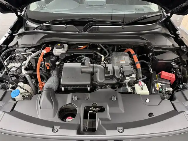 ホンダ ヴェゼル ハイブリッド e:HEV Z 三重県 2023(令5)年 3.8万km クリスタルブラックパール ハイブリッド/FF/MTモード付CVT/純正9インチナビ/（FM/AM/USB/Bluetooth/CarPlay/AndroidAuto/TV）/【OP】マルチビューカメラシステム/プレミアムオーディオ/ドライブレコーダー前後/ETC2.0/Honda SENSING/・衝突軽減ブレーキ/・先行車発進お知らせ/・路外逸脱抑制/・標識認識/・渋滞追従機能付アダプティブクルーズコントロール（ACC）/・車線維持支援システム（LKAS）/・トラフィックジャムアシスト（渋滞運転支援）/・ブラインドスポットインフォメーション/・誤発進＆後方誤発進抑制/・近距離衝突軽減ブレーキ/・パーキングセンサーシステム/・【OP】後退出庫サポート/・アダプティブドライビングビーム/など/装備/・ハンズフリーアクセスパワーテールゲート/・ハーフレザーシート/・シートヒーター（D/N）/・ステアリングヒーター/・オートライトシステム/・LEDヘッドライト/・LEDフロントフォグランプ/・ヒルディセントコントロール/・左右独立オートエアコン/・自動防眩ルームミラー/・【OP】ワイヤレス充電器/・プッシュスタート/・社外18inAW/・スマートキーx2/など