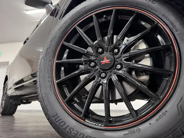 ホンダ ヴェゼル ハイブリッド e:HEV Z 三重県 2023(令5)年 3.8万km クリスタルブラックパール ハイブリッド/FF/MTモード付CVT/純正9インチナビ/（FM/AM/USB/Bluetooth/CarPlay/AndroidAuto/TV）/【OP】マルチビューカメラシステム/プレミアムオーディオ/ドライブレコーダー前後/ETC2.0/Honda SENSING/・衝突軽減ブレーキ/・先行車発進お知らせ/・路外逸脱抑制/・標識認識/・渋滞追従機能付アダプティブクルーズコントロール（ACC）/・車線維持支援システム（LKAS）/・トラフィックジャムアシスト（渋滞運転支援）/・ブラインドスポットインフォメーション/・誤発進＆後方誤発進抑制/・近距離衝突軽減ブレーキ/・パーキングセンサーシステム/・【OP】後退出庫サポート/・アダプティブドライビングビーム/など/装備/・ハンズフリーアクセスパワーテールゲート/・ハーフレザーシート/・シートヒーター（D/N）/・ステアリングヒーター/・オートライトシステム/・LEDヘッドライト/・LEDフロントフォグランプ/・ヒルディセントコントロール/・左右独立オートエアコン/・自動防眩ルームミラー/・【OP】ワイヤレス充電器/・プッシュスタート/・社外18inAW/・スマートキーx2/など