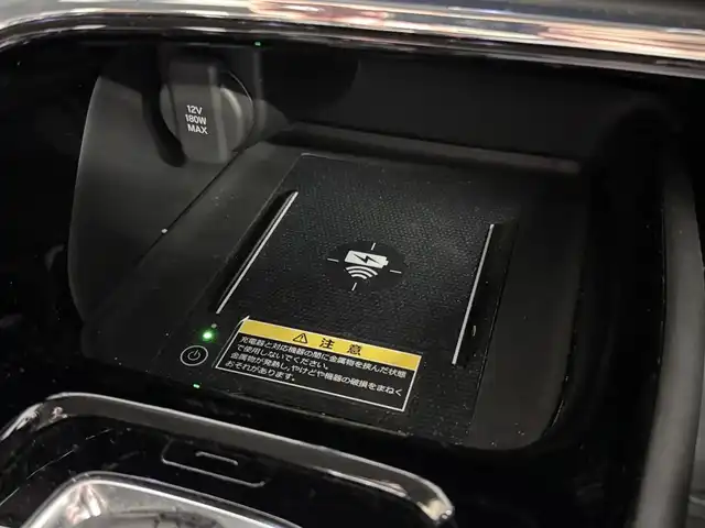 ホンダ ヴェゼル ハイブリッド e:HEV Z 三重県 2023(令5)年 3.8万km クリスタルブラックパール ハイブリッド/FF/MTモード付CVT/純正9インチナビ/（FM/AM/USB/Bluetooth/CarPlay/AndroidAuto/TV）/【OP】マルチビューカメラシステム/プレミアムオーディオ/ドライブレコーダー前後/ETC2.0/Honda SENSING/・衝突軽減ブレーキ/・先行車発進お知らせ/・路外逸脱抑制/・標識認識/・渋滞追従機能付アダプティブクルーズコントロール（ACC）/・車線維持支援システム（LKAS）/・トラフィックジャムアシスト（渋滞運転支援）/・ブラインドスポットインフォメーション/・誤発進＆後方誤発進抑制/・近距離衝突軽減ブレーキ/・パーキングセンサーシステム/・【OP】後退出庫サポート/・アダプティブドライビングビーム/など/装備/・ハンズフリーアクセスパワーテールゲート/・ハーフレザーシート/・シートヒーター（D/N）/・ステアリングヒーター/・オートライトシステム/・LEDヘッドライト/・LEDフロントフォグランプ/・ヒルディセントコントロール/・左右独立オートエアコン/・自動防眩ルームミラー/・【OP】ワイヤレス充電器/・プッシュスタート/・社外18inAW/・スマートキーx2/など