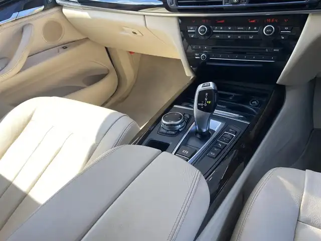ＢＭＷ Ｘ５ xDrive 35d xライン 福岡県 2014(平26)年 6.7万km 茶 SR/白革シート/ライトデザイン/純正ナビ/CD/DVD/USB/Bluetooth/フルセグTV/シートヒーター/パワーシート/Bカメラ/前後ドラレコ/LEDヘッドライト/純正19インチアルミホイール/保証書/取扱説明書/スマートキー/スペアキー×1/スパークリング・ブラウン