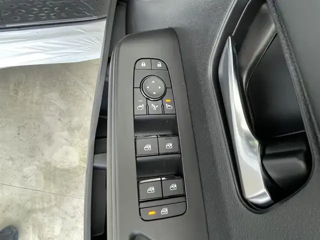 日産 セレナ e－パワー ハイウェイスター V 群馬県 2025(令7)年 0.1千km プリズムホワイト 登録済未使用車　フリップダウンモニター　ニッサンコネクトナビ　アラウンドビューモニター　両側パワースライドドア　プロパイロット　デジタルルームミラー　コーナーセンサー　スマートキー　ＥＴＣ２．０