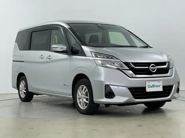 日産 セレナ X VセレクションⅡ 道央・札幌 2018(平30)年 3.1万km ブリリアントシルバー ・４WD/エマージェンシーブレーキ/・純正ディーラーOPナビ/・DVD.CD.SD.Bluetooth/・フルセグ/バックカメラ /・両側パワースライドドア /・純正エンジンスターター/・純正ドライブレコーダー/・クルーズコントロール/・オートライト/・スマートキー/プッシュスタート/・スタッドレスタイヤ積込
