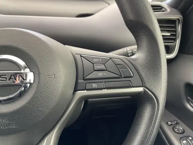 日産 セレナ X VセレクションⅡ 道央・札幌 2018(平30)年 3.1万km ブリリアントシルバー ・４WD/エマージェンシーブレーキ/・純正ディーラーOPナビ/・DVD.CD.SD.Bluetooth/・フルセグ/バックカメラ /・両側パワースライドドア /・純正エンジンスターター/・純正ドライブレコーダー/・クルーズコントロール/・オートライト/・スマートキー/プッシュスタート/・スタッドレスタイヤ積込
