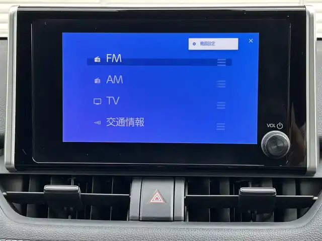 トヨタ ＲＡＶ４ X 大阪府 2022(令4)年 6.6万km プラチナホワイトパールマイカ ワンオーナー/寒冷地仕様/ルーフレール/純正OP18インチAW/バックカメラ/バックガイドモニター/社外サイドステップ/社外バンパーガード積み込み/8型ディスプレイオーディオ＋ナビ対応/FM/AM/BT/フルセグ/USB電源ソケット/ETC2/0/トヨタセーフティーセンス/・プリクラッシュセーフティー/・レーントレーシングアシスト/・レーダークルーズコントロール/・オートマチックハイビーム/・ロードサインアシスト/インテリジェントクリアランスソナー/保証書/取扱説明書/スペアキー