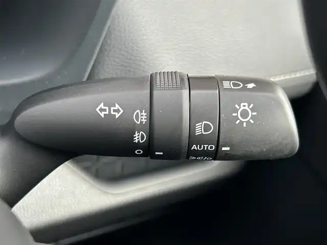トヨタ ＲＡＶ４ X 大阪府 2022(令4)年 6.6万km プラチナホワイトパールマイカ ワンオーナー/寒冷地仕様/ルーフレール/純正OP18インチAW/バックカメラ/バックガイドモニター/社外サイドステップ/社外バンパーガード積み込み/8型ディスプレイオーディオ＋ナビ対応/FM/AM/BT/フルセグ/USB電源ソケット/ETC2/0/トヨタセーフティーセンス/・プリクラッシュセーフティー/・レーントレーシングアシスト/・レーダークルーズコントロール/・オートマチックハイビーム/・ロードサインアシスト/インテリジェントクリアランスソナー/保証書/取扱説明書/スペアキー