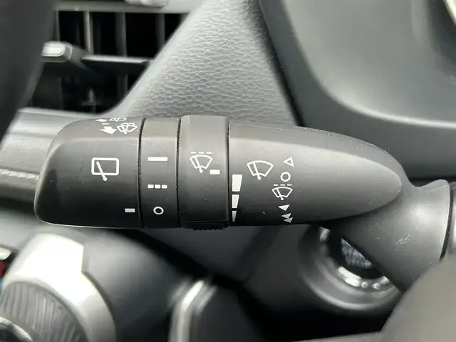 トヨタ ＲＡＶ４ X 大阪府 2022(令4)年 6.6万km プラチナホワイトパールマイカ ワンオーナー/寒冷地仕様/ルーフレール/純正OP18インチAW/バックカメラ/バックガイドモニター/社外サイドステップ/社外バンパーガード積み込み/8型ディスプレイオーディオ＋ナビ対応/FM/AM/BT/フルセグ/USB電源ソケット/ETC2/0/トヨタセーフティーセンス/・プリクラッシュセーフティー/・レーントレーシングアシスト/・レーダークルーズコントロール/・オートマチックハイビーム/・ロードサインアシスト/インテリジェントクリアランスソナー/保証書/取扱説明書/スペアキー
