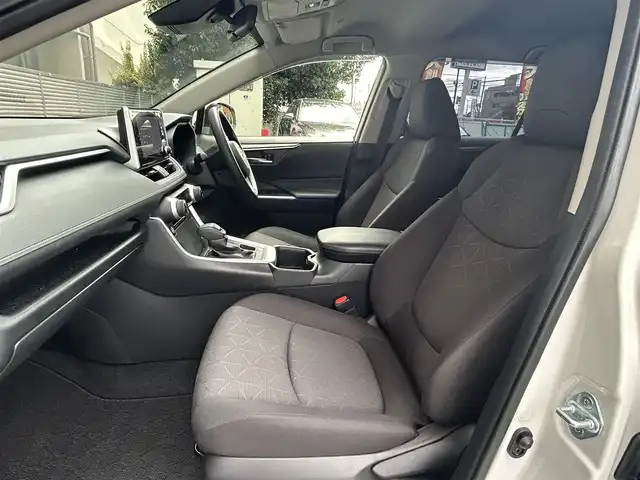 トヨタ ＲＡＶ４ X 大阪府 2022(令4)年 6.6万km プラチナホワイトパールマイカ ワンオーナー/寒冷地仕様/ルーフレール/純正OP18インチAW/バックカメラ/バックガイドモニター/社外サイドステップ/社外バンパーガード積み込み/8型ディスプレイオーディオ＋ナビ対応/FM/AM/BT/フルセグ/USB電源ソケット/ETC2/0/トヨタセーフティーセンス/・プリクラッシュセーフティー/・レーントレーシングアシスト/・レーダークルーズコントロール/・オートマチックハイビーム/・ロードサインアシスト/インテリジェントクリアランスソナー/保証書/取扱説明書/スペアキー