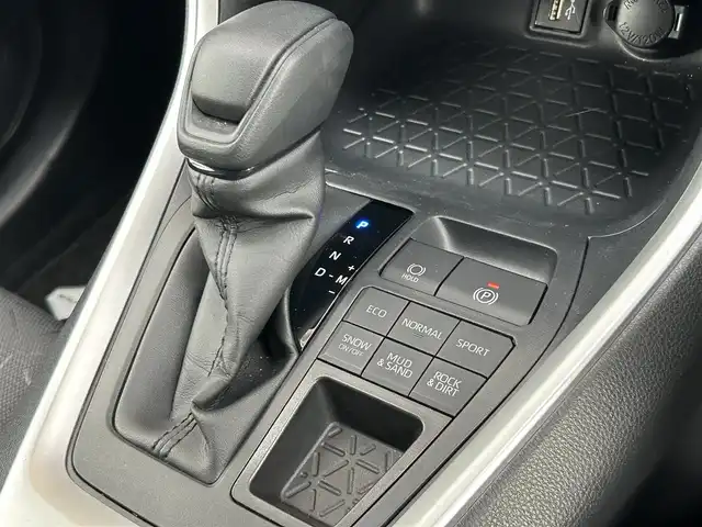 トヨタ ＲＡＶ４ X 大阪府 2022(令4)年 6.6万km プラチナホワイトパールマイカ ワンオーナー/寒冷地仕様/ルーフレール/純正OP18インチAW/バックカメラ/バックガイドモニター/社外サイドステップ/社外バンパーガード積み込み/8型ディスプレイオーディオ＋ナビ対応/FM/AM/BT/フルセグ/USB電源ソケット/ETC2/0/トヨタセーフティーセンス/・プリクラッシュセーフティー/・レーントレーシングアシスト/・レーダークルーズコントロール/・オートマチックハイビーム/・ロードサインアシスト/インテリジェントクリアランスソナー/保証書/取扱説明書/スペアキー