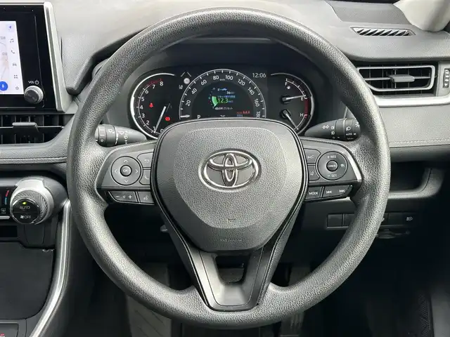 トヨタ ＲＡＶ４ X 大阪府 2022(令4)年 6.6万km プラチナホワイトパールマイカ ワンオーナー/寒冷地仕様/ルーフレール/純正OP18インチAW/バックカメラ/バックガイドモニター/社外サイドステップ/社外バンパーガード積み込み/8型ディスプレイオーディオ＋ナビ対応/FM/AM/BT/フルセグ/USB電源ソケット/ETC2/0/トヨタセーフティーセンス/・プリクラッシュセーフティー/・レーントレーシングアシスト/・レーダークルーズコントロール/・オートマチックハイビーム/・ロードサインアシスト/インテリジェントクリアランスソナー/保証書/取扱説明書/スペアキー