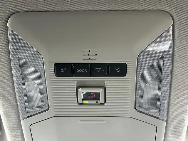 トヨタ ＲＡＶ４ X 大阪府 2022(令4)年 6.6万km プラチナホワイトパールマイカ ワンオーナー/寒冷地仕様/ルーフレール/純正OP18インチAW/バックカメラ/バックガイドモニター/社外サイドステップ/社外バンパーガード積み込み/8型ディスプレイオーディオ＋ナビ対応/FM/AM/BT/フルセグ/USB電源ソケット/ETC2/0/トヨタセーフティーセンス/・プリクラッシュセーフティー/・レーントレーシングアシスト/・レーダークルーズコントロール/・オートマチックハイビーム/・ロードサインアシスト/インテリジェントクリアランスソナー/保証書/取扱説明書/スペアキー