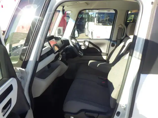 ホンダ Ｎ ＢＯＸ G L ホンダセンシング 千葉県 2017(平29)年 5.1万km プレミアムホワイトパールⅡ ホンダセンシング/・衝突軽減ブレーキ（CMBS）/・車線維持支援システム（LKAS）/・アダプティブクルーズコントロール（ACC）/・後方誤発進抑制機能/・誤発進抑制機能/左パワースライドドア/右イージークローザードア/純正SDナビ/ワンセグTV/【DVD/CD再生機能】/バックカメラ/ドライブレコーダー（前後撮影）/ETC/LEDヘッドライト/ウインカーミラー/Honda スマートキー