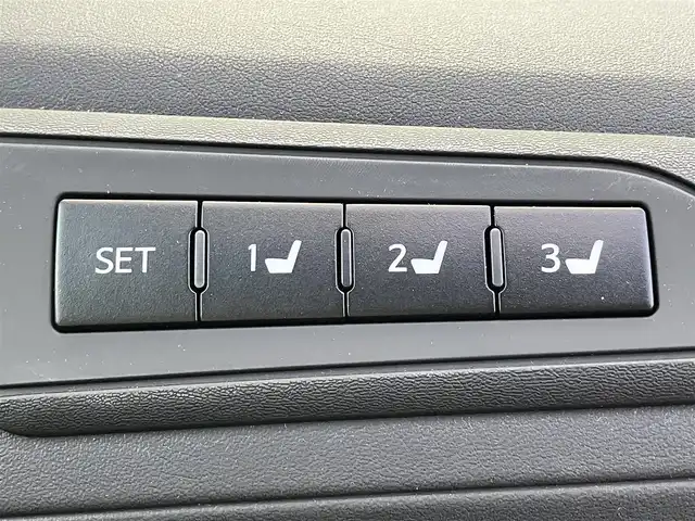 トヨタ ヴェルファイア Z Gエディション 静岡県 2021(令3)年 1.1万km ブラック 純正9インチナビ（CD/DVD/BT）/バックカメラ/エンジンスタートボタン/パワーステアリング/パワーウィンドウ/保証書/取扱説明書/スマートキー/Wオートエアコン/レーダークルーズコントロール/12.1インチ後席モニター/USB入力端子/ETC/三列シート/N席電動オットマン/電動リアゲート/ドライブレコーダー前後/フロアマット/D席N席パワーシート/合皮シート/D席N席シートヒーター/D席N席エアシート/両側パワースライドドア/純正アルミホイール/ABS/横滑り防止装置/コーナーセンサー前後/レーンキープアシスト/盗難防止装置/オートライト/オートマチックハイビーム/三眼LEDヘッドライト/W+サイドエアバッグ/カーテンエアバッグ/衝突軽減システム/ステアリングヒーター/二列目電動リクライニング/二列目電動オットマン/三列目ヘッドレスト１つ不足