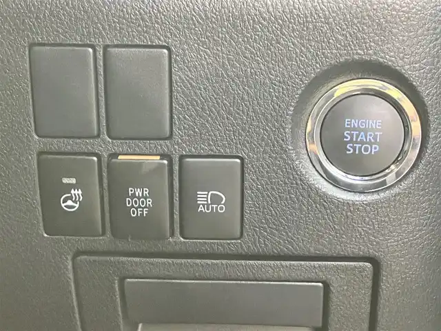 トヨタ ヴェルファイア Z Gエディション 静岡県 2021(令3)年 1.1万km ブラック 純正9インチナビ（CD/DVD/BT）/バックカメラ/エンジンスタートボタン/パワーステアリング/パワーウィンドウ/保証書/取扱説明書/スマートキー/Wオートエアコン/レーダークルーズコントロール/12.1インチ後席モニター/USB入力端子/ETC/三列シート/N席電動オットマン/電動リアゲート/ドライブレコーダー前後/フロアマット/D席N席パワーシート/合皮シート/D席N席シートヒーター/D席N席エアシート/両側パワースライドドア/純正アルミホイール/ABS/横滑り防止装置/コーナーセンサー前後/レーンキープアシスト/盗難防止装置/オートライト/オートマチックハイビーム/三眼LEDヘッドライト/W+サイドエアバッグ/カーテンエアバッグ/衝突軽減システム/ステアリングヒーター/二列目電動リクライニング/二列目電動オットマン/三列目ヘッドレスト１つ不足