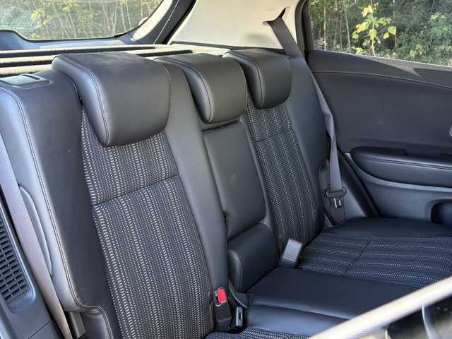 ホンダ ヴェゼル ハイブリッド Z 大分県 2015(平27)年 10.3万km クリスタルブラックパール ワンオーナー /あんしんパッケージ/ハーフレザーシート/シートヒーター/社外メモリーナビ/バックカメラ/フルセグ /DVD/Bluetooth/前後ドライブレコーダー/クルーズコントロール/純正17インチアルミホイール/スマートキー/エンジンプッシュスタート/純正LEDヘッドライト/オートライトコントロール/パドルシフト