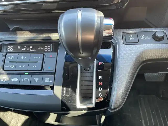 ホンダ ステップワゴン スパーダ ホンダセンシング 大阪府 2019(平31)年 4.6万km プレミアムスパークルブラックパール ホンダセンシング　/純正９インチインターナビ　/・フルセグTV/USB/BT/バックカメラ/両側パワースライドドア　/前ドライブレコーダー　/ＥＴＣ　/追従型クルーズコントロール/純正フロアマット　/コーナーセンサー/アイドリングストップ/パーキングアシスト　/ＬＥＤヘッド・フォグ　/スペアキー