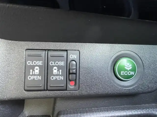 ホンダ ステップワゴン スパーダ ホンダセンシング 大阪府 2019(平31)年 4.6万km プレミアムスパークルブラックパール ホンダセンシング　/純正９インチインターナビ　/・フルセグTV/USB/BT/バックカメラ/両側パワースライドドア　/前ドライブレコーダー　/ＥＴＣ　/追従型クルーズコントロール/純正フロアマット　/コーナーセンサー/アイドリングストップ/パーキングアシスト　/ＬＥＤヘッド・フォグ　/スペアキー