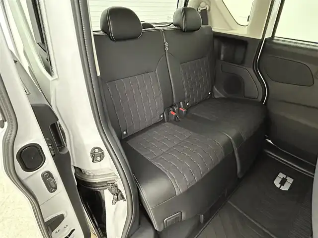 三菱 デリカミニ T プレミアム 岡山県 2024(令6)年 1万km アメジストブラック/シルキーホワイト 純正9インチディスプレイオーディオ/・FM/AM/Bluetooth/CarPlay/HDMI/アラウンドビューモニター/デジタルインナーミラー/ハーフレザーシート/・シートヒーター/ステアリングヒーター/マイパイロット/e-Assist/・衝突軽減ブレーキ/・車線逸脱警報/・オートマチックハイビーム/・踏み間違い防止アシスト/ビルトインETC/前後ドライブレコーダー/両側パワースライドドア/純正フロアマット/純正15インチアルミ/スマートキー2本/LEDヘッドライト/・フォグライト