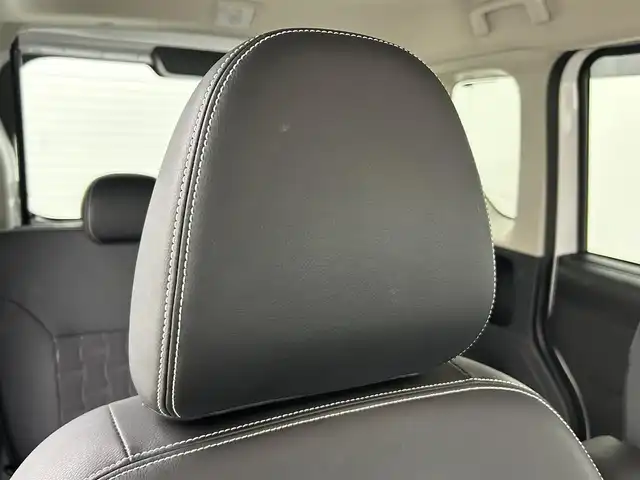 三菱 デリカミニ T プレミアム 岡山県 2024(令6)年 1万km アメジストブラック/シルキーホワイト 純正9インチディスプレイオーディオ/・FM/AM/Bluetooth/CarPlay/HDMI/アラウンドビューモニター/デジタルインナーミラー/ハーフレザーシート/・シートヒーター/ステアリングヒーター/マイパイロット/e-Assist/・衝突軽減ブレーキ/・車線逸脱警報/・オートマチックハイビーム/・踏み間違い防止アシスト/ビルトインETC/前後ドライブレコーダー/両側パワースライドドア/純正フロアマット/純正15インチアルミ/スマートキー2本/LEDヘッドライト/・フォグライト